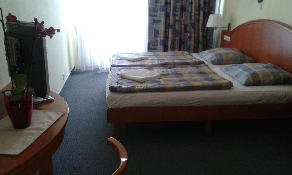 Silver Beach Resort Zamárdi Dış mekan fotoğraf