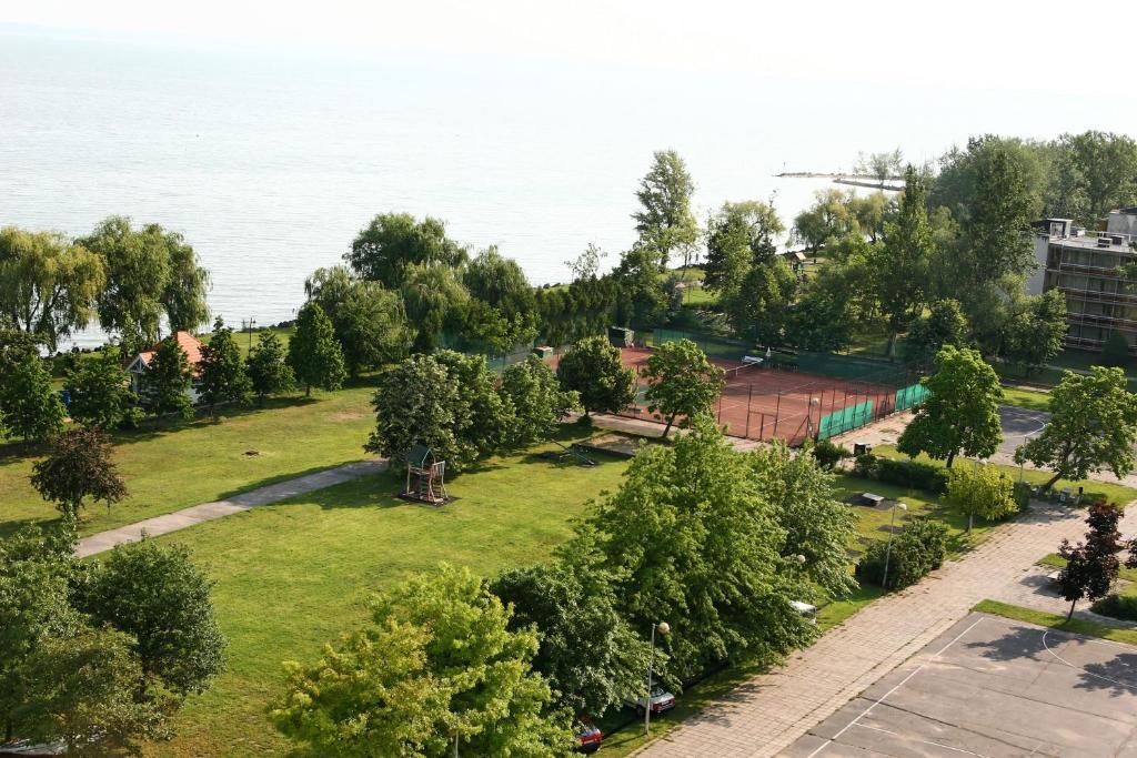 Silver Beach Resort Zamárdi Dış mekan fotoğraf