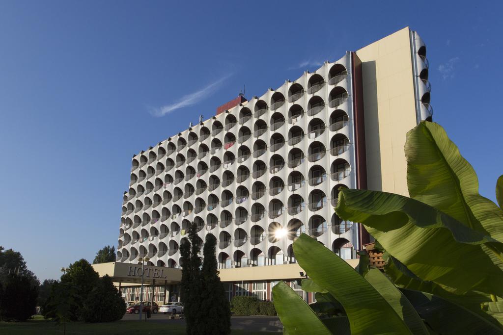 Silver Beach Resort Zamárdi Dış mekan fotoğraf
